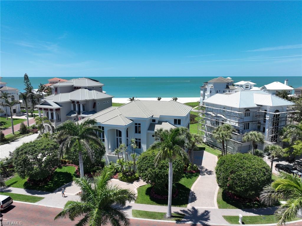 BAREFOOT BEACH - Residential Lease