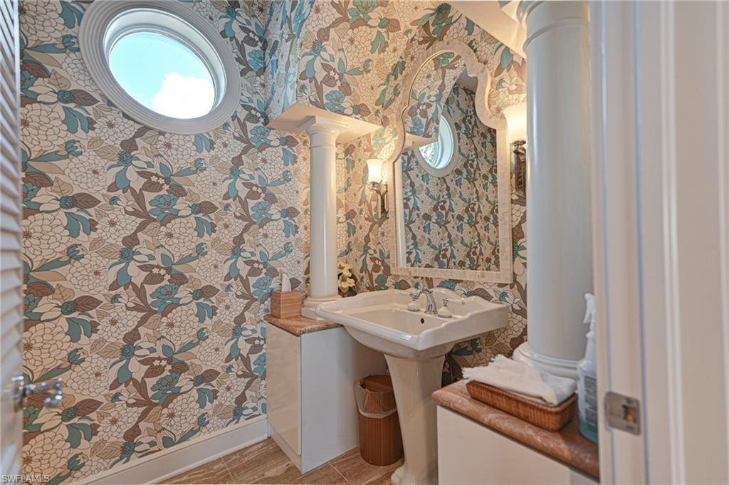 BAREFOOT BEACH - Residential Lease