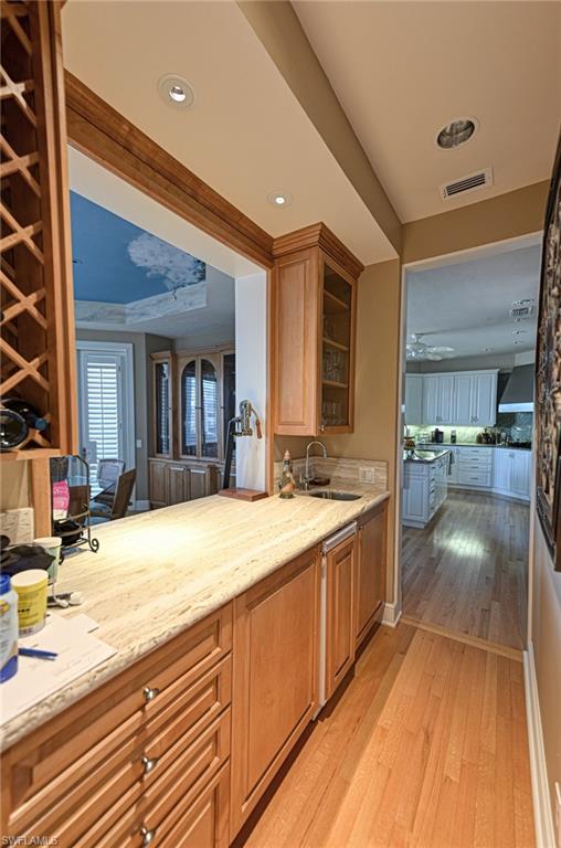 BAREFOOT BEACH - Residential Lease