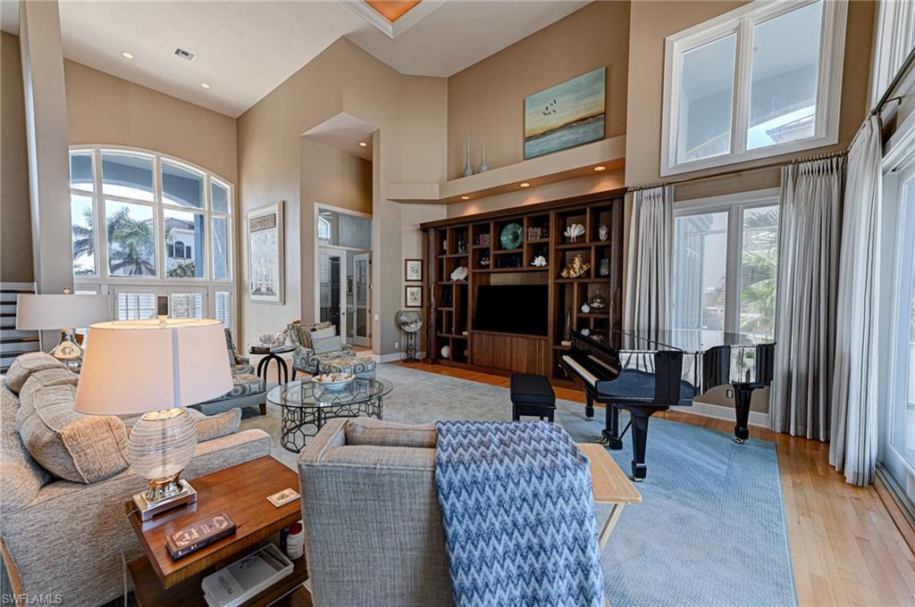 BAREFOOT BEACH - Residential Lease