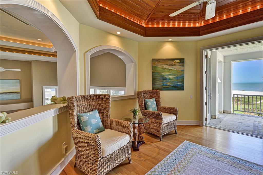 BAREFOOT BEACH - Residential Lease