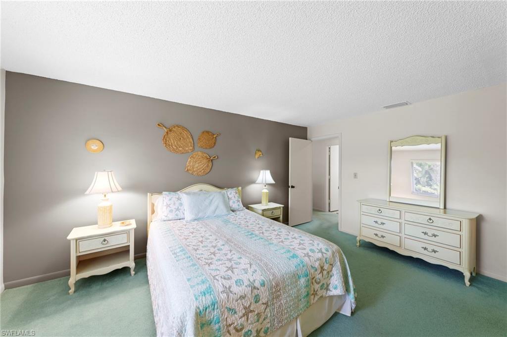 GLADES COUNTRY CLUB - Residential