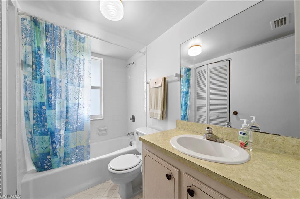 GLADES COUNTRY CLUB - Residential