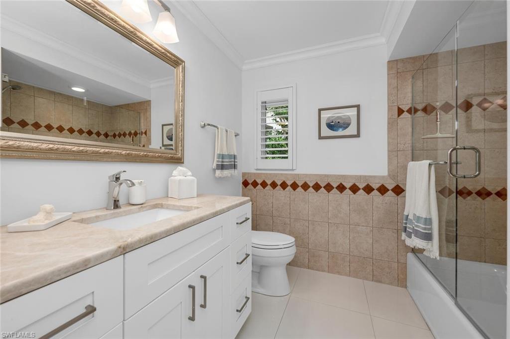 MOORINGS - Residential