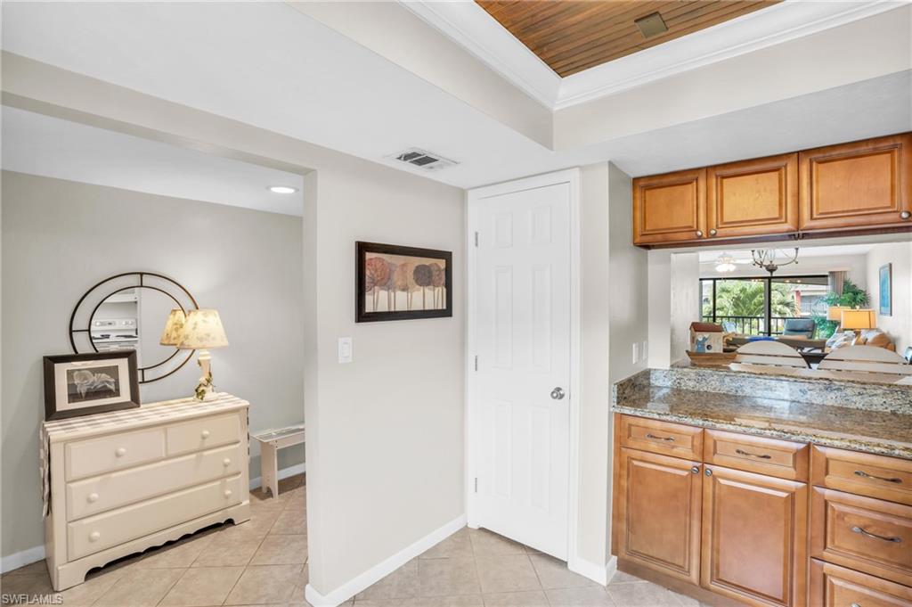 FOUNTAINS IV - Residential Lease