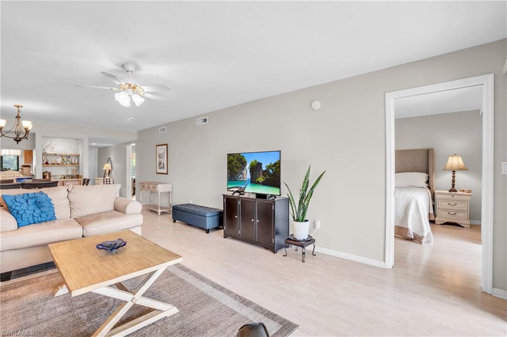 FOUNTAINS IV - Residential Lease