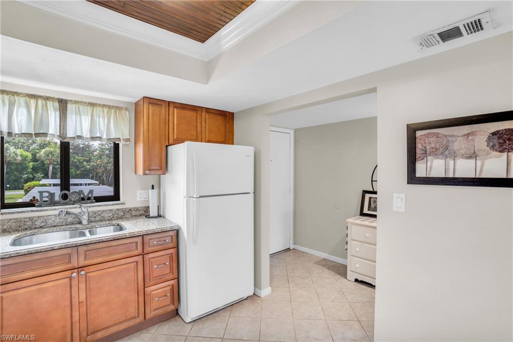 FOUNTAINS IV - Residential Lease