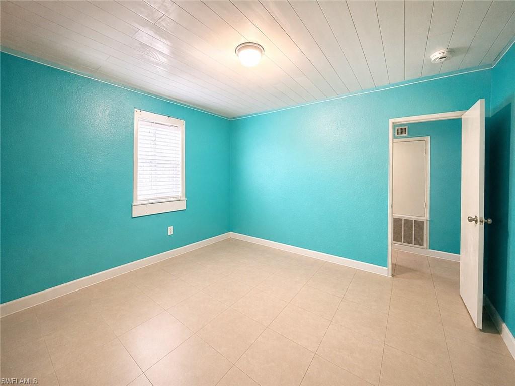 SHADOWLAWN AT NAPLES - Residential Income