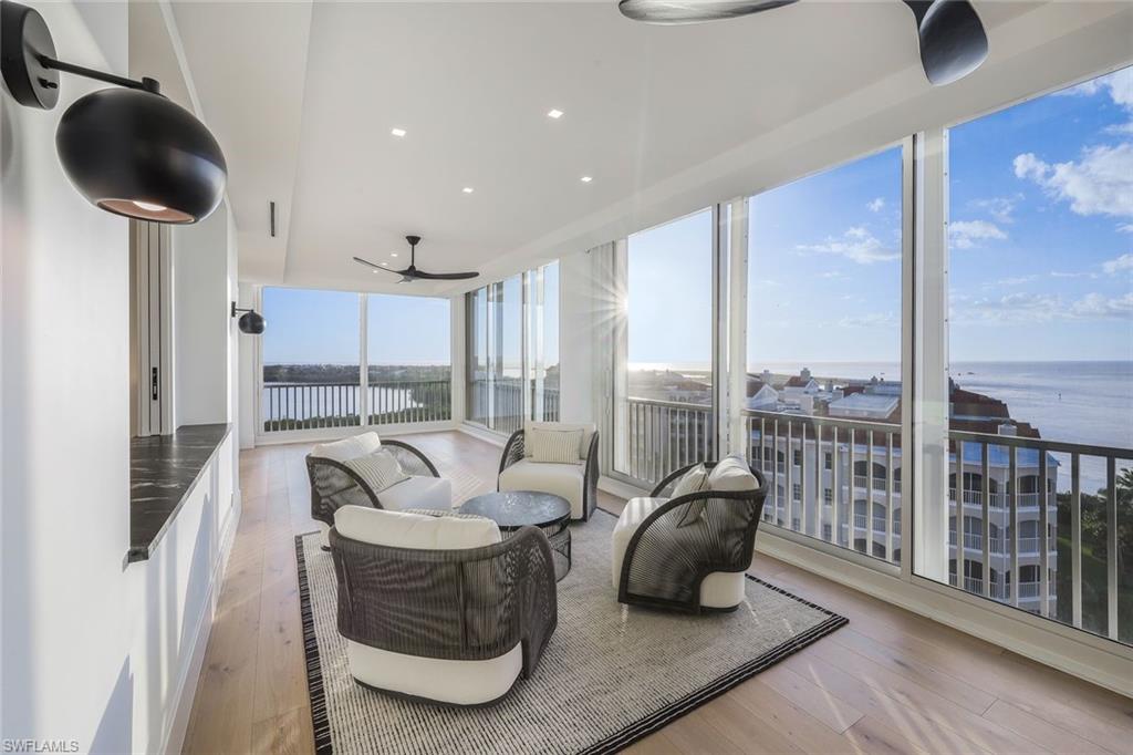 ROYAL MARCO POINT - Residential