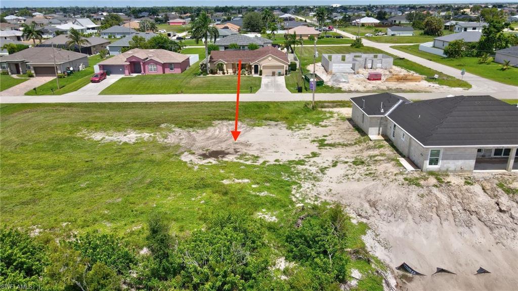 CAPE CORAL - Land