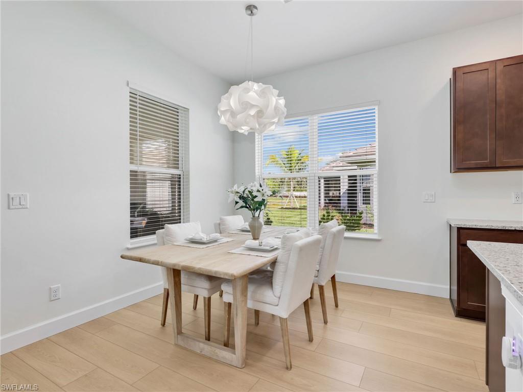 ESPLANADE LAKE CLUB - Residential