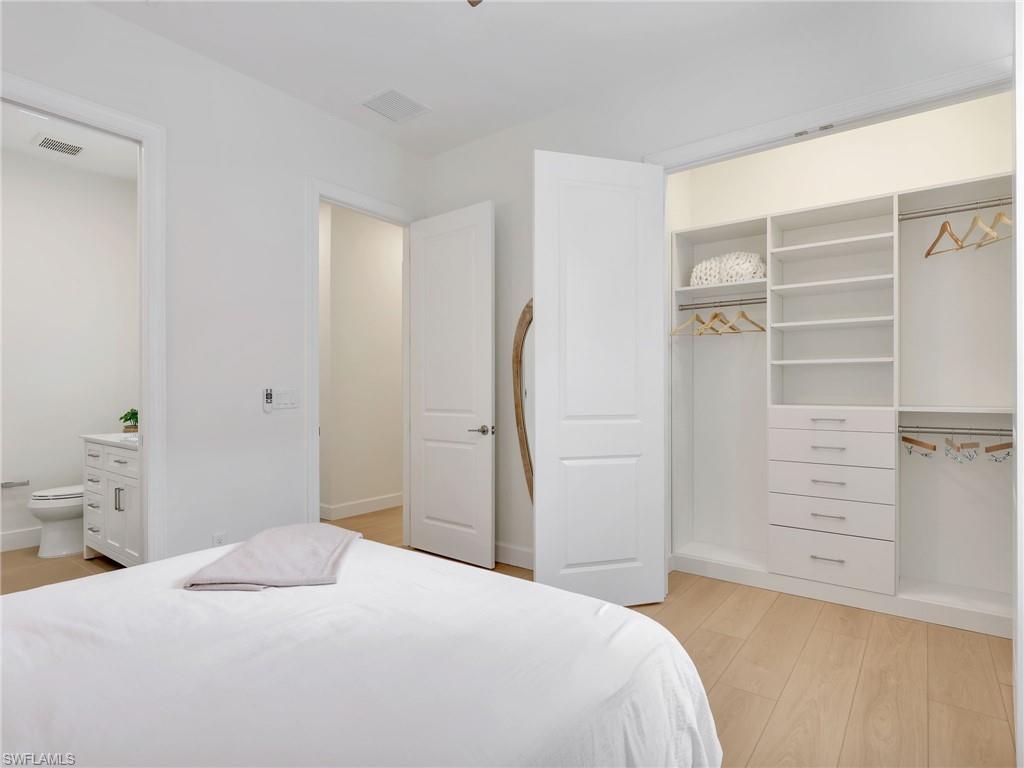 ESPLANADE LAKE CLUB - Residential