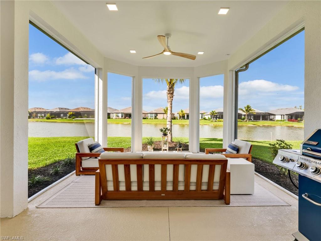 ESPLANADE LAKE CLUB - Residential