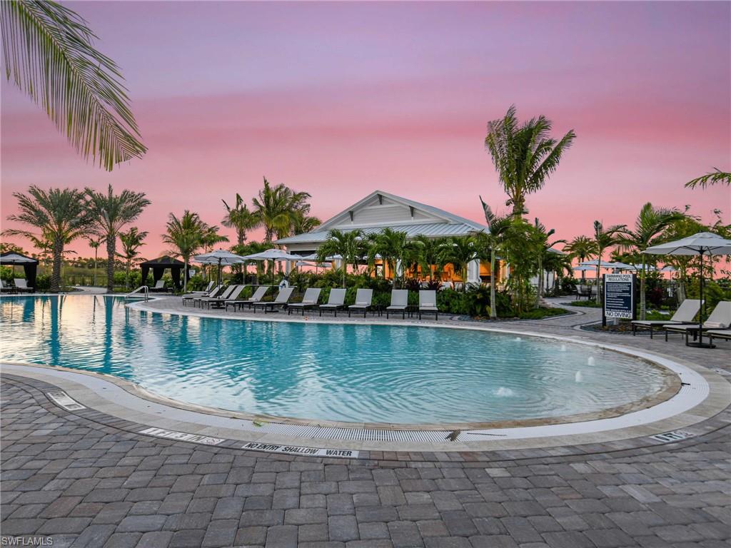 ESPLANADE LAKE CLUB - Residential