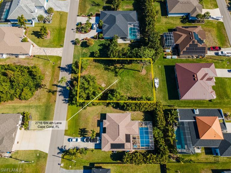 CAPE CORAL - Land