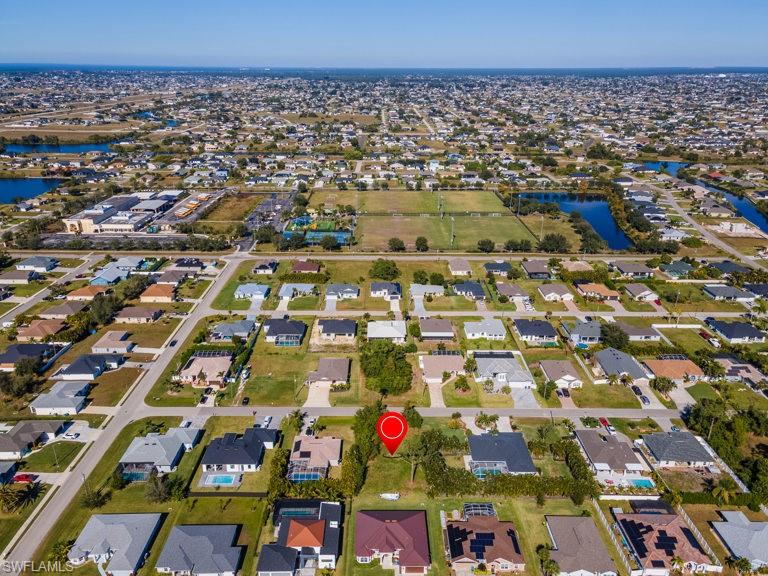 CAPE CORAL - Land