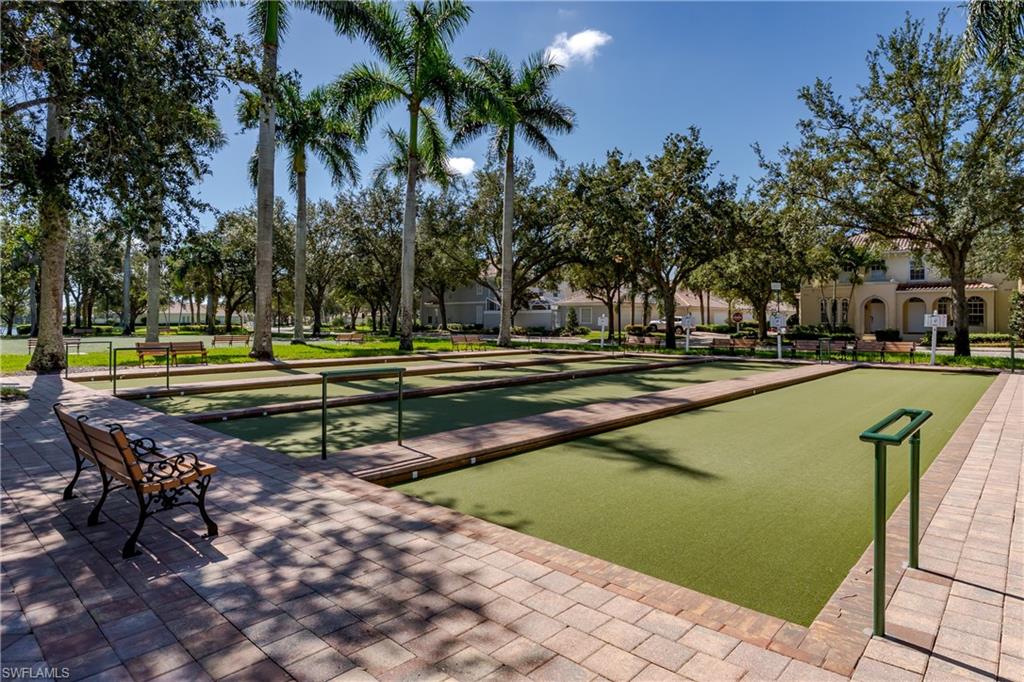 ISLAND WALK - Residential Lease