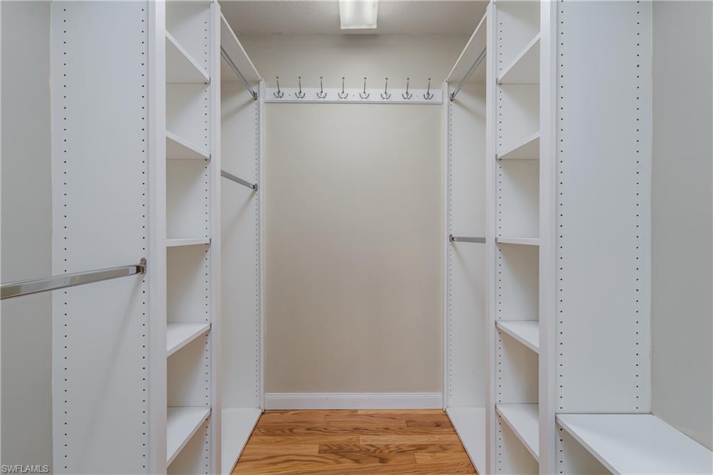 ISLAND WALK - Residential Lease