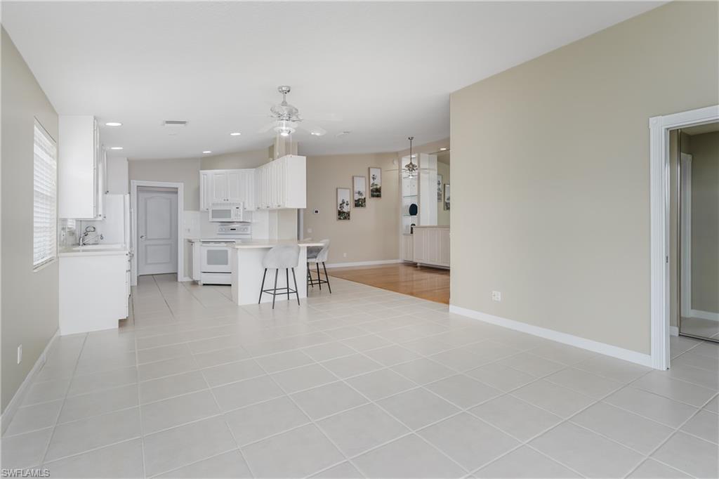 ISLAND WALK - Residential Lease