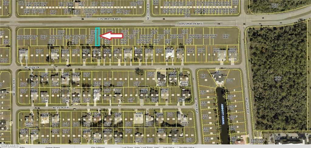 CAPE CORAL - Land