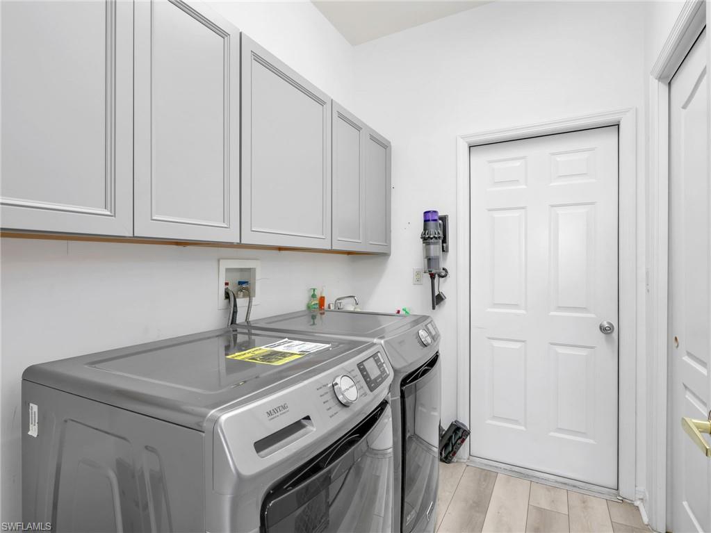 STONEYBROOK - Residential