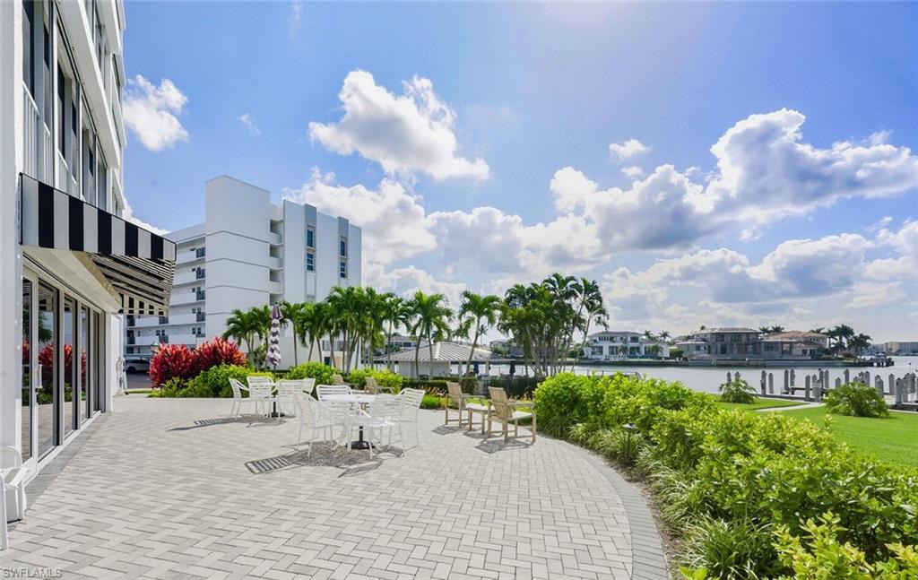 PELICAN POINT WEST - Residential