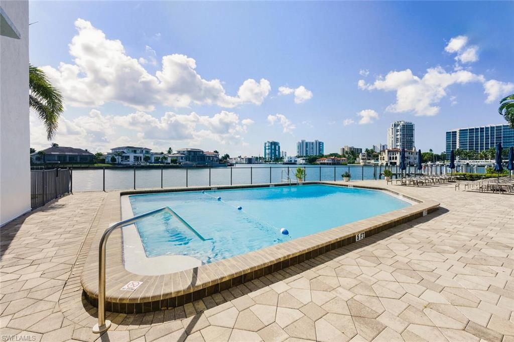 PELICAN POINT WEST - Residential
