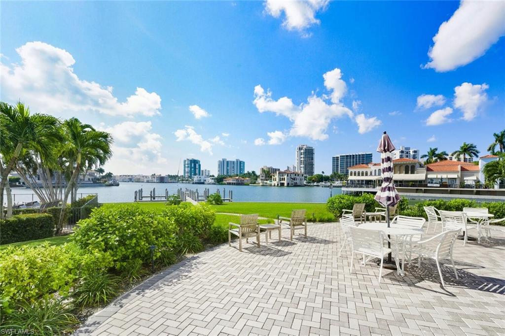 PELICAN POINT WEST - Residential