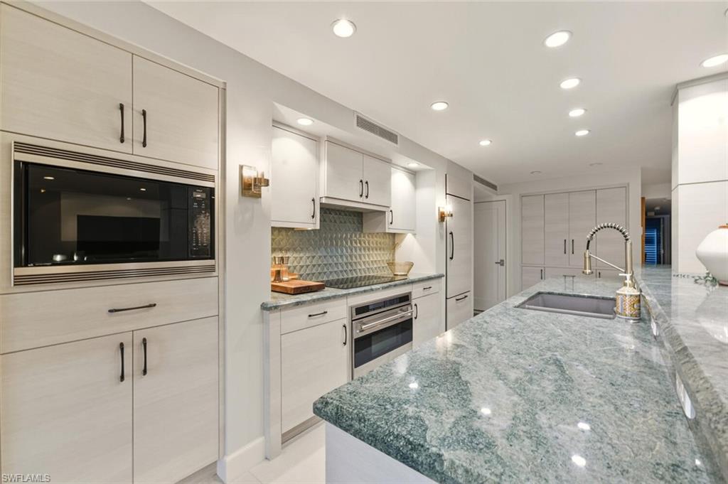 PELICAN POINT WEST - Residential
