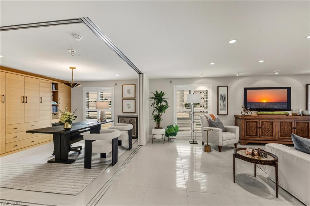 PELICAN POINT WEST - Residential