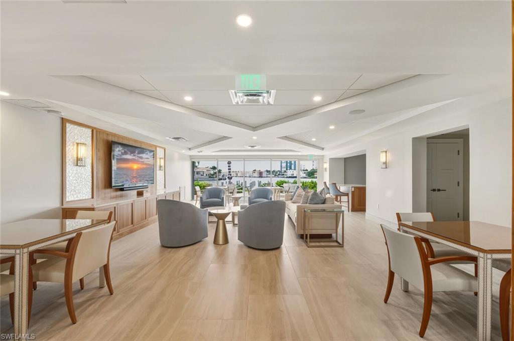 PELICAN POINT WEST - Residential