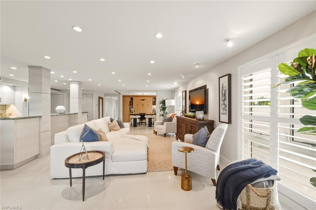 PELICAN POINT WEST - Residential