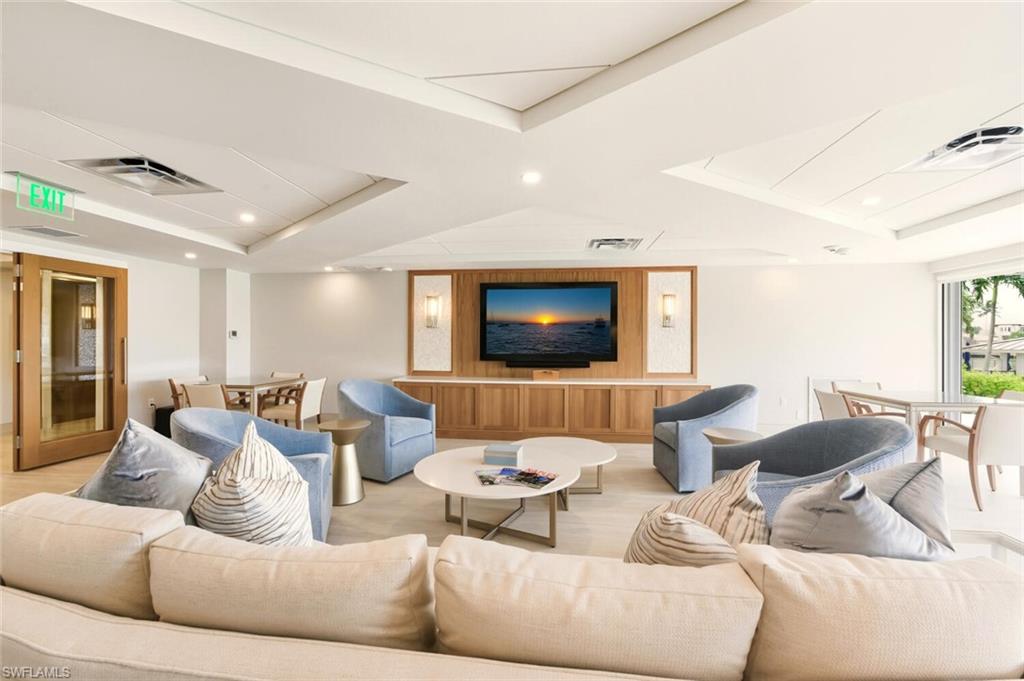 PELICAN POINT WEST - Residential