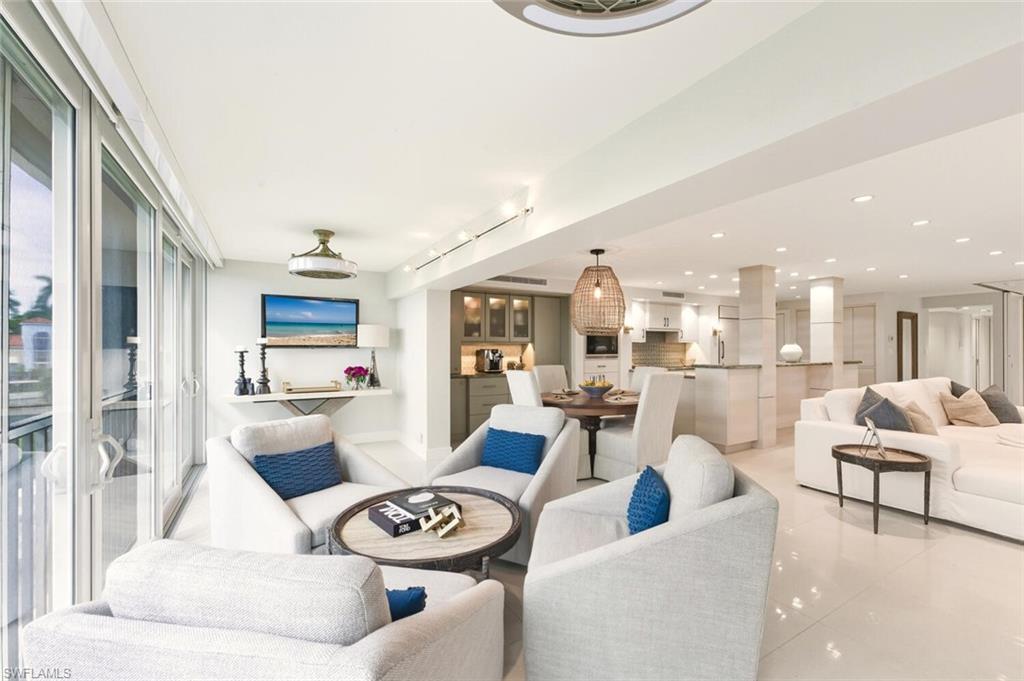 PELICAN POINT WEST - Residential