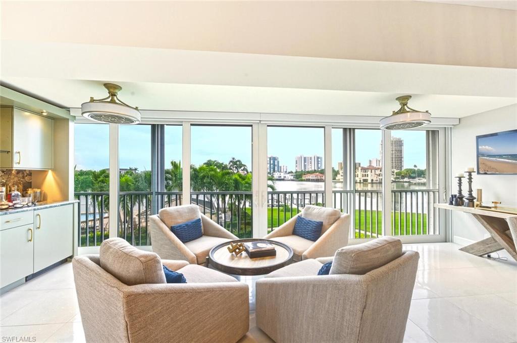 PELICAN POINT WEST - Residential