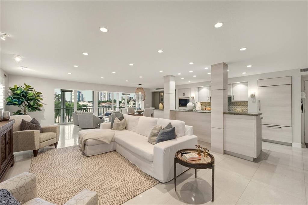 PELICAN POINT WEST - Residential