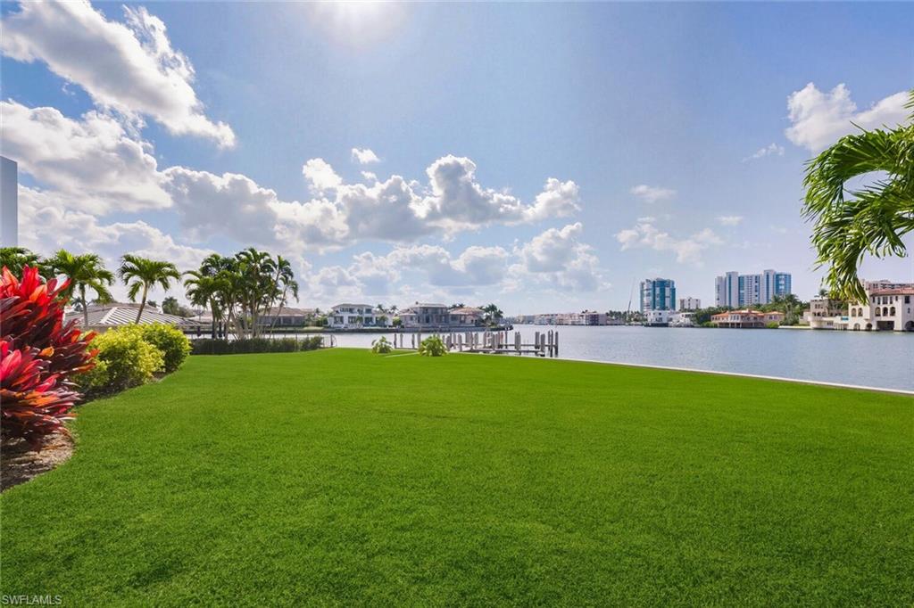 PELICAN POINT WEST - Residential