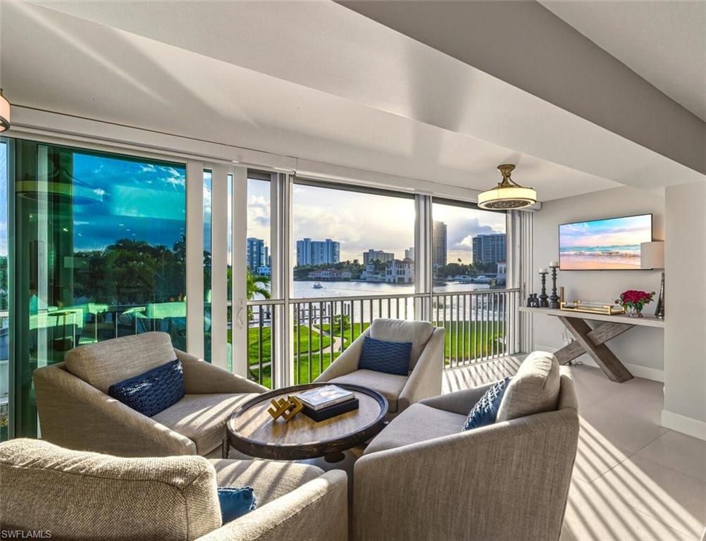 PELICAN POINT WEST - Residential