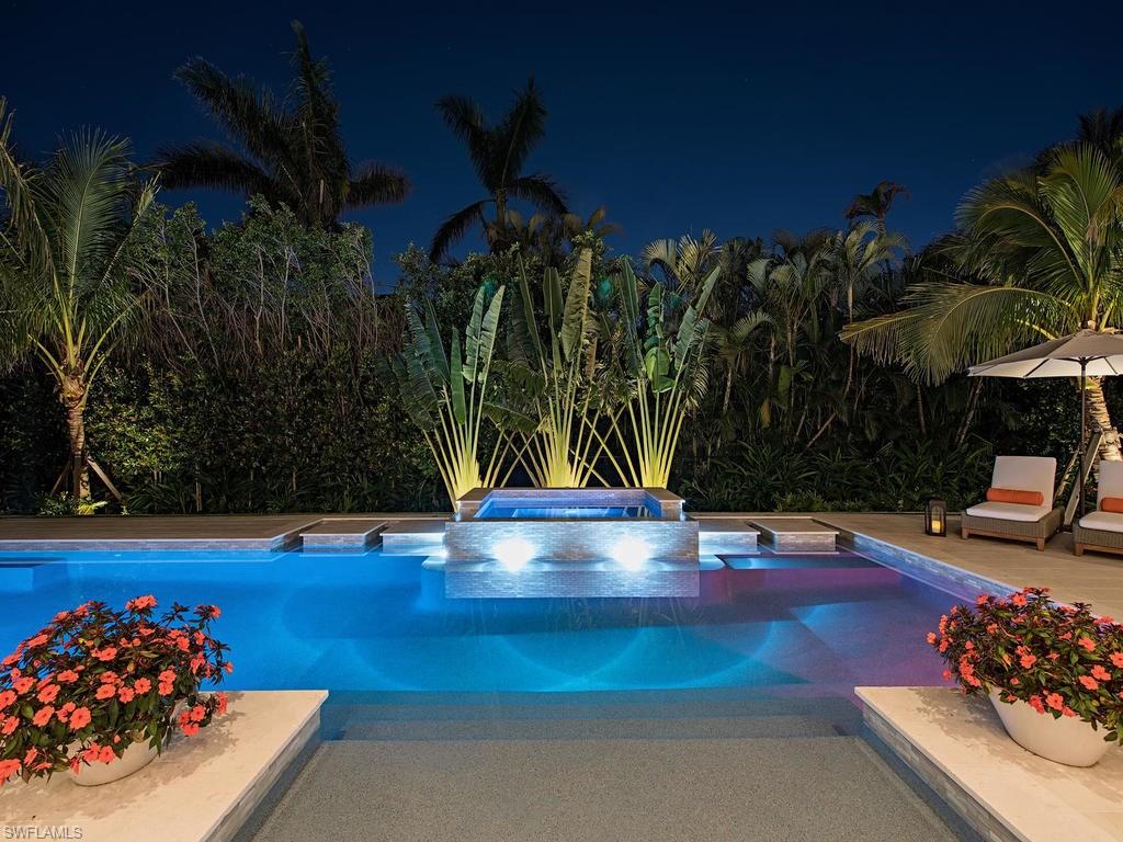 MOORINGS - Residential