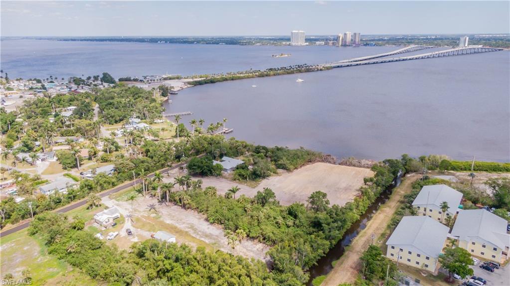 HARBOR ESTATES - Land