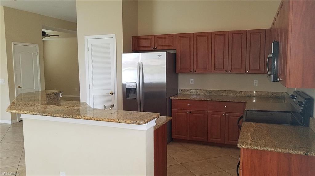 CORAL LAKES - Residential
