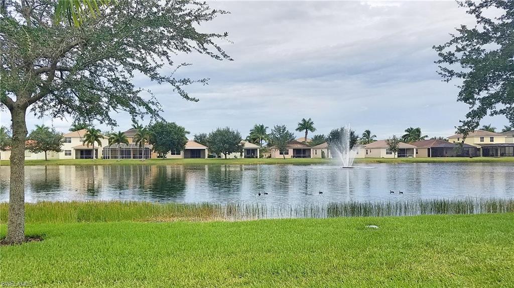 CORAL LAKES - Residential