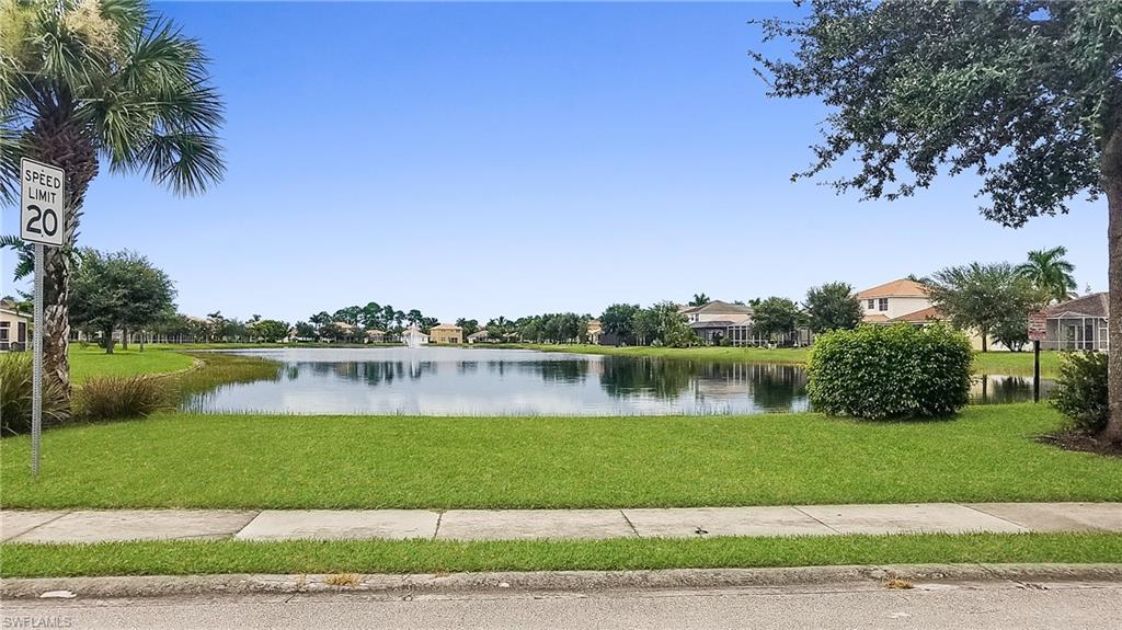 CORAL LAKES - Residential