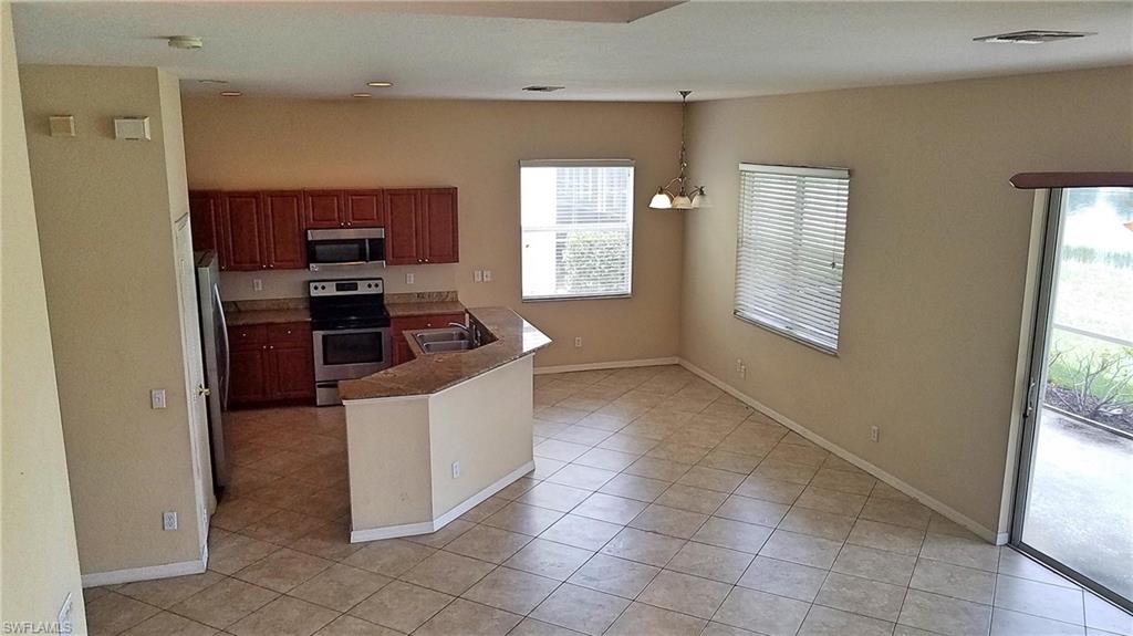 CORAL LAKES - Residential