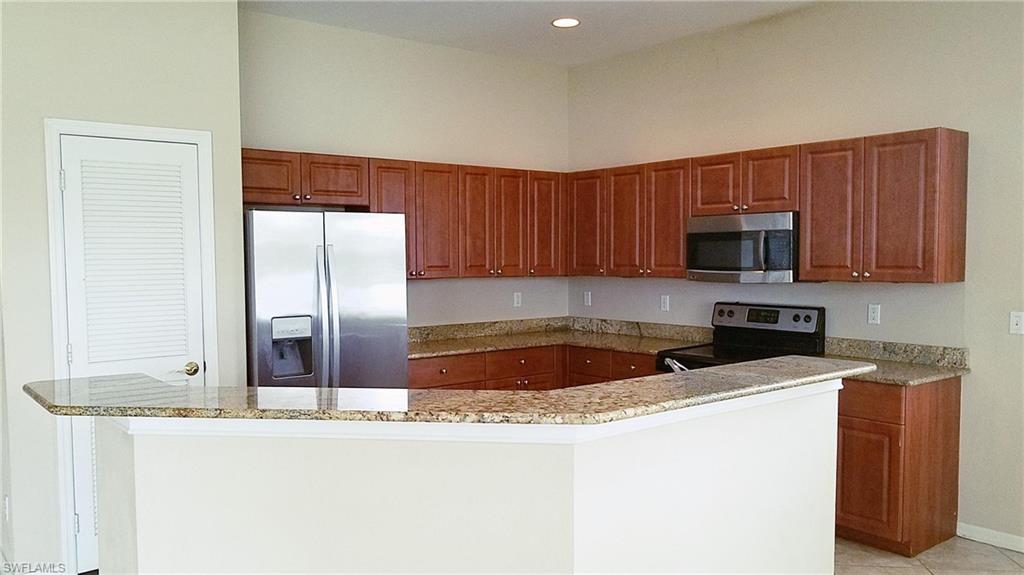 CORAL LAKES - Residential