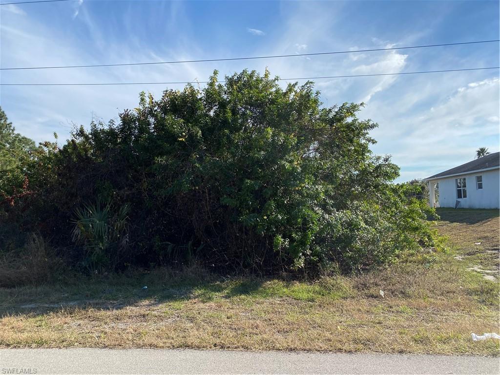 LEHIGH ACRES - Land