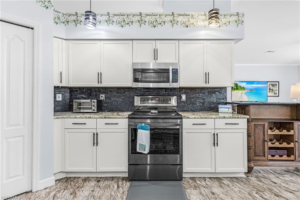 VILLAGES AT COUNTRY CREEK - Residential