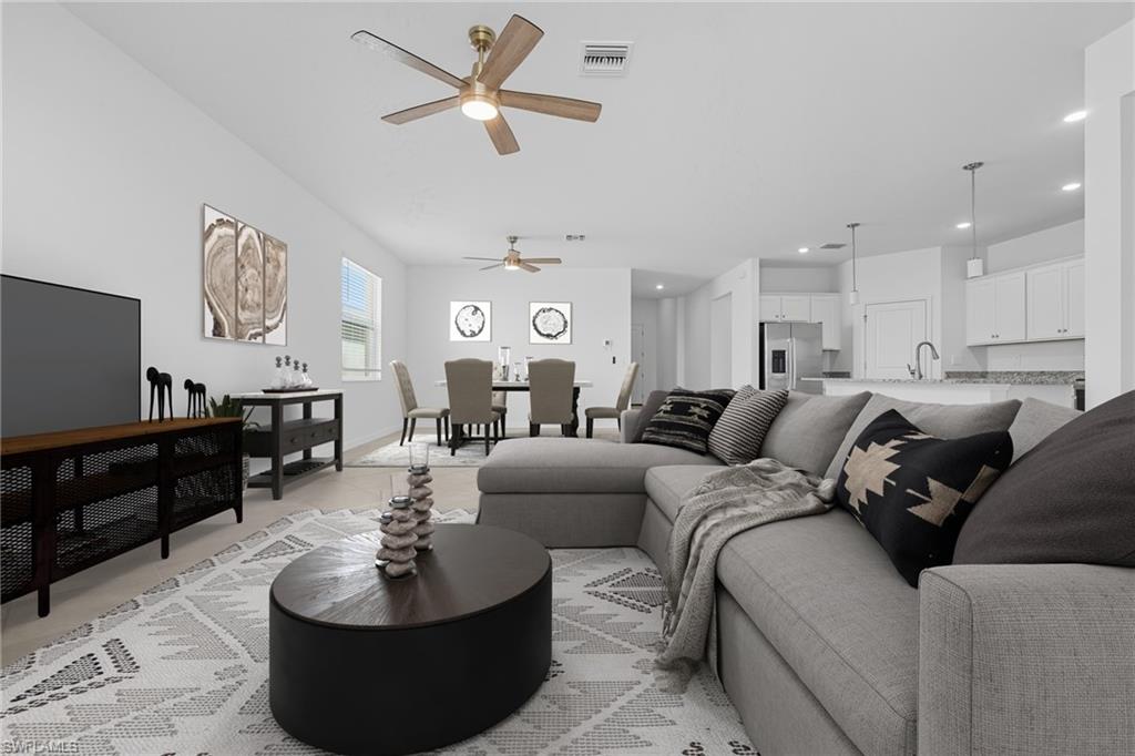 HAMPTON LAKES - Residential Lease