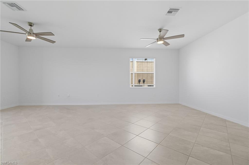 HAMPTON LAKES - Residential Lease