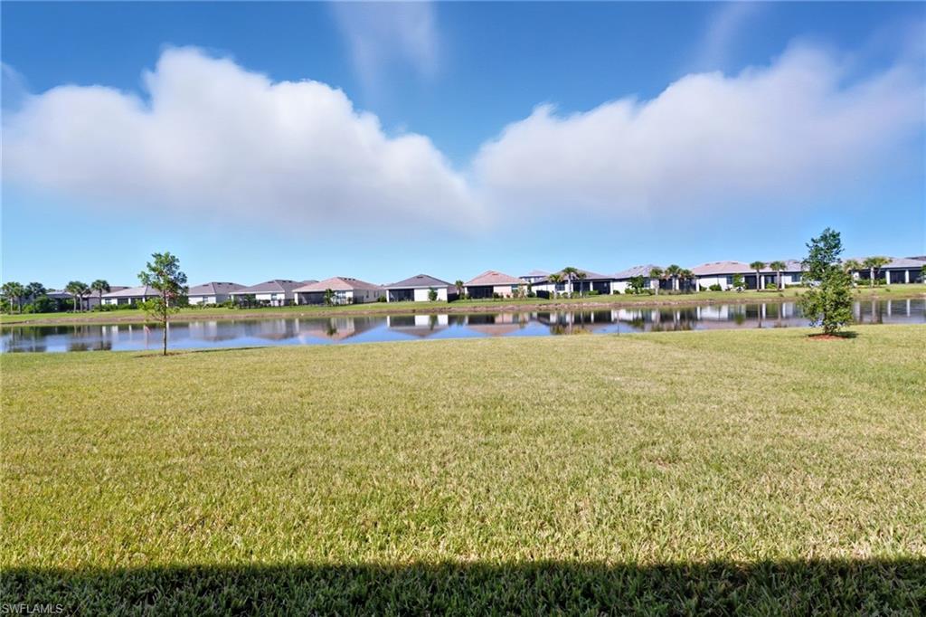 HAMPTON LAKES - Residential Lease